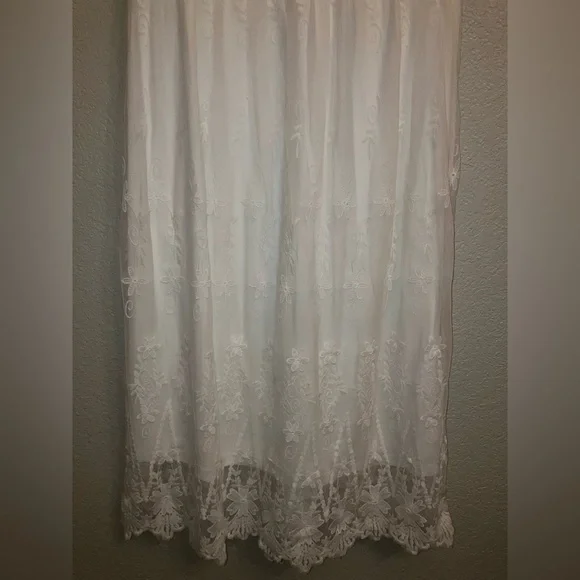 Polagram White Floral Lace Modest Dress - Picture 5 of 11